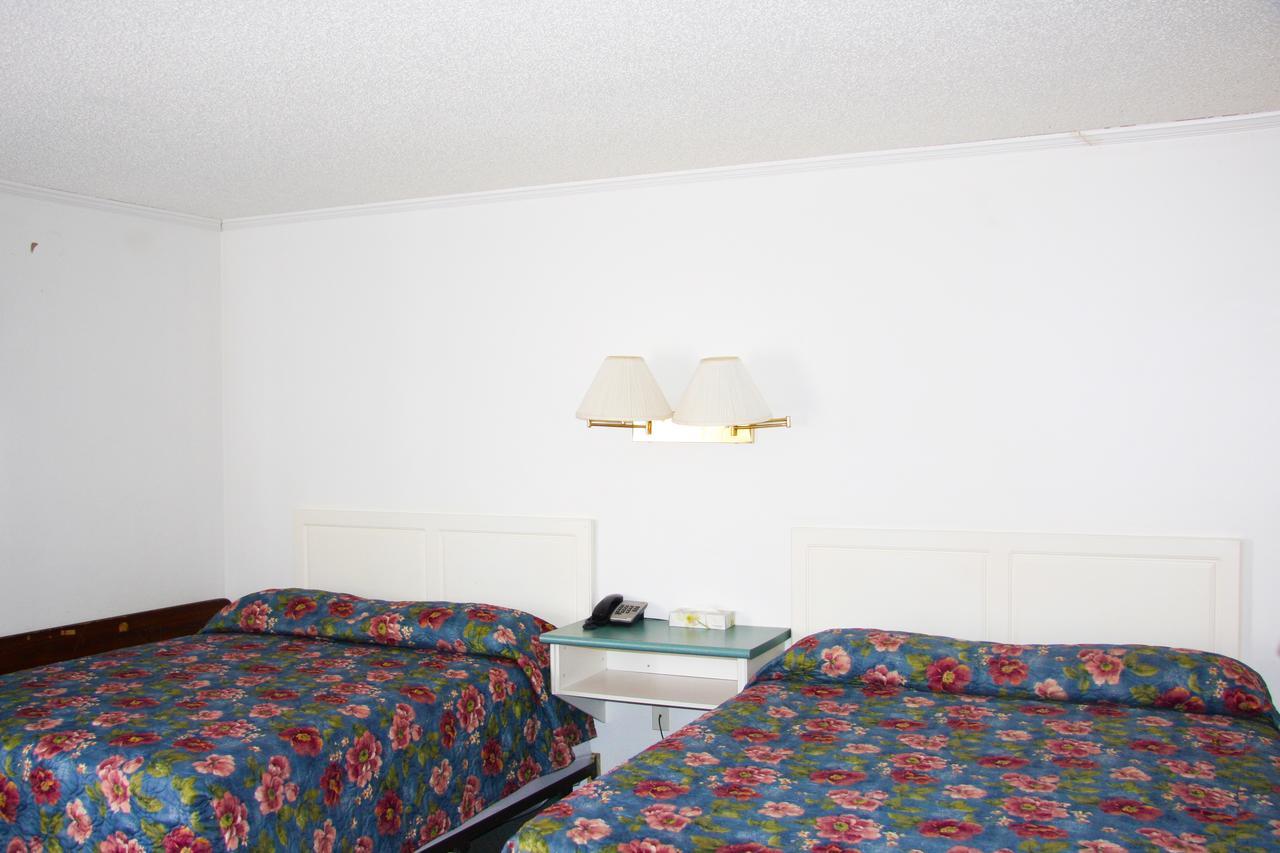 Springs Motor Inn Wainwright Exteriér fotografie