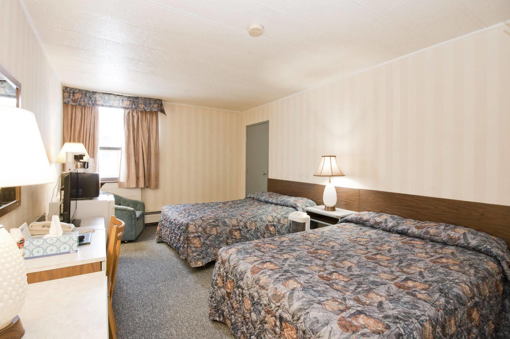 Springs Motor Inn Wainwright Exteriér fotografie