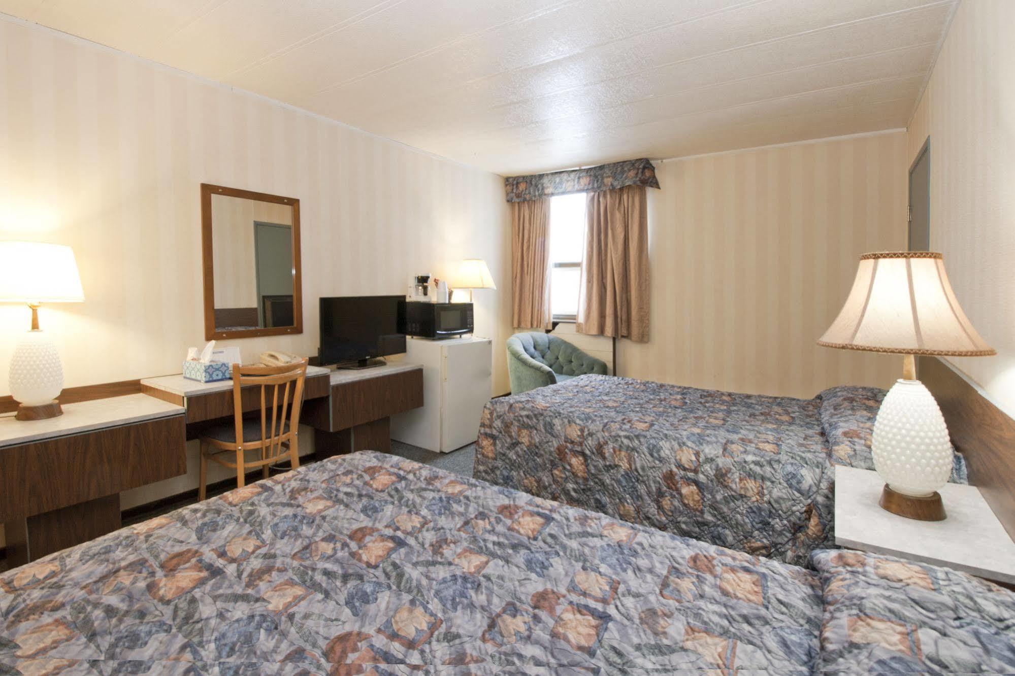 Springs Motor Inn Wainwright Exteriér fotografie